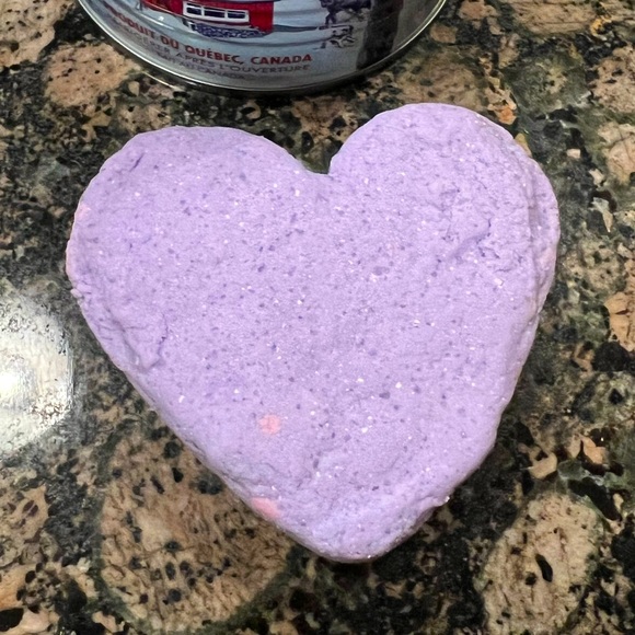 Jumbo Handmade All Natural Organic Bath Bomb (Bath Salts Inside) - Picture 2 of 3